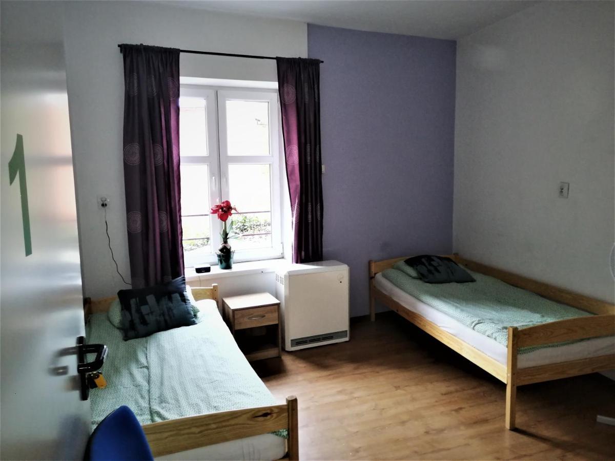 Hostel Gliwice Centrum Parking Kültér fotó