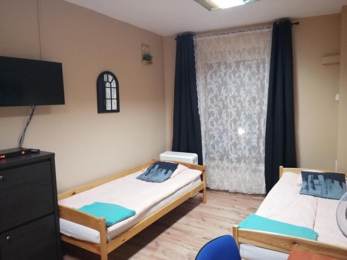 Hostel Gliwice Centrum Parking Kültér fotó