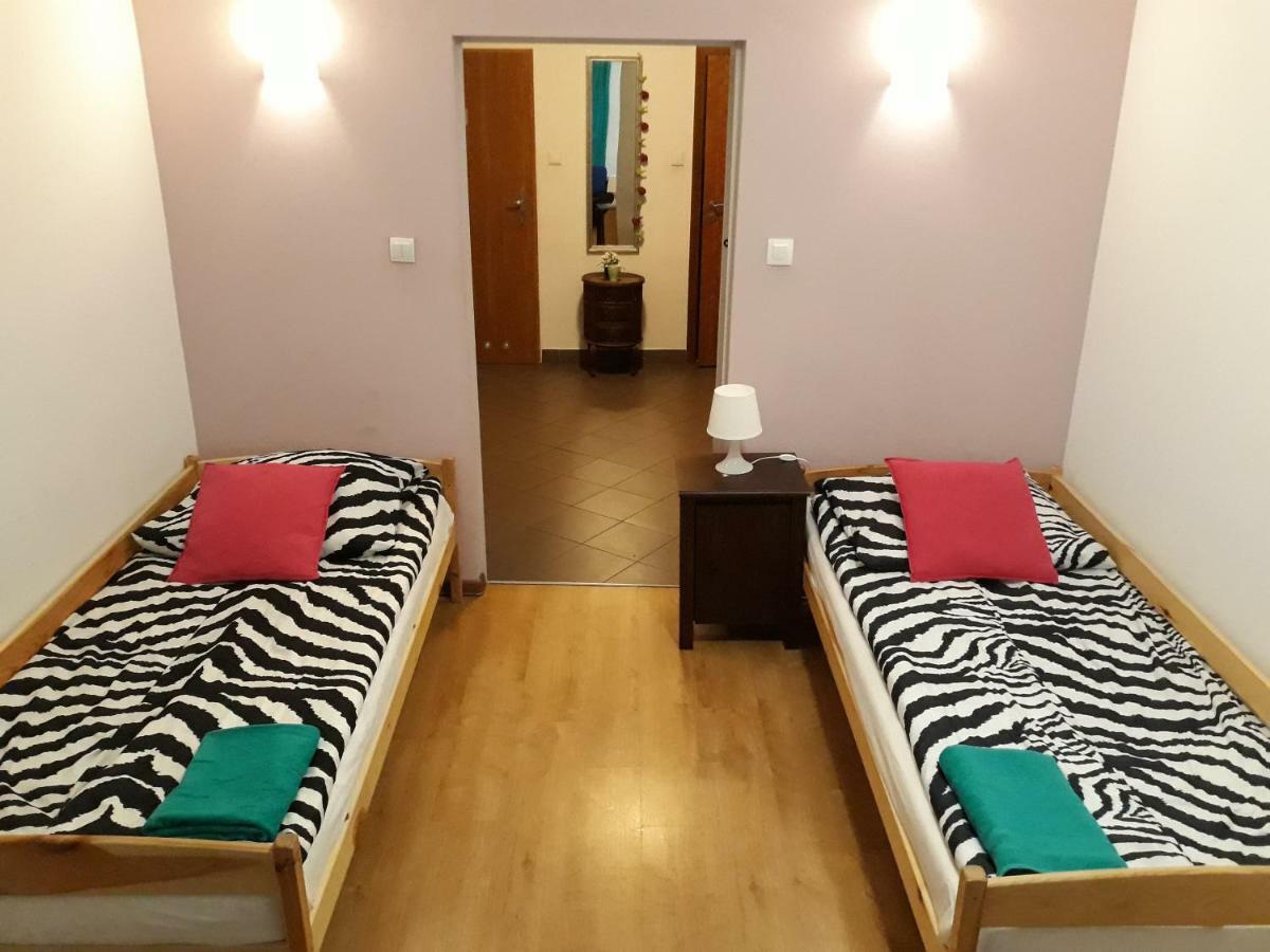 Hostel Gliwice Centrum Parking Kültér fotó