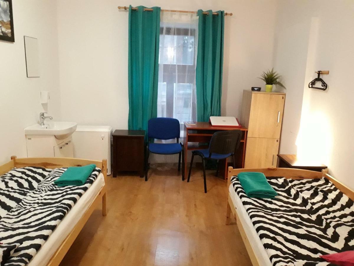 Hostel Gliwice Centrum Parking Kültér fotó